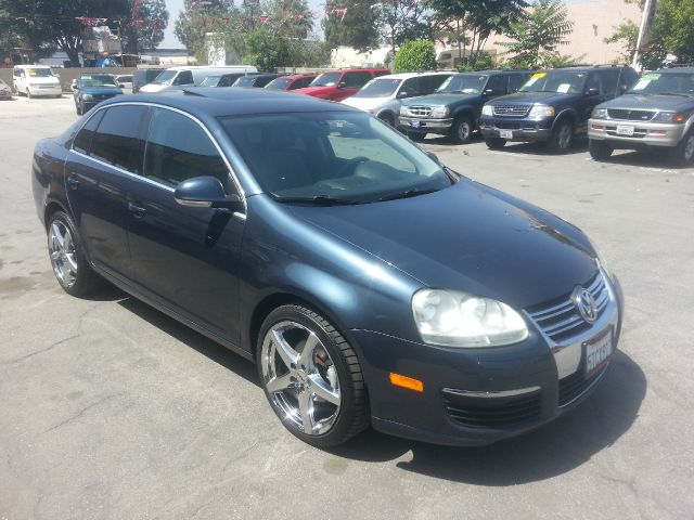 2005 Volkswagen Jetta Reg Cab 135.5 WB 4WD DRW