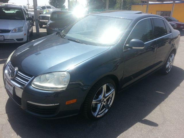 2005 Volkswagen Jetta Reg Cab 135.5 WB 4WD DRW