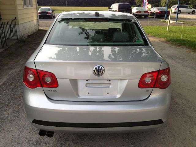 2005 Volkswagen Jetta 530i Sport Package