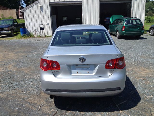 2005 Volkswagen Jetta 4dr Wgn SEL Premium