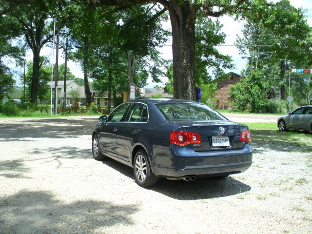 2005 Volkswagen Jetta Reg Cab 135.5 WB 4WD DRW