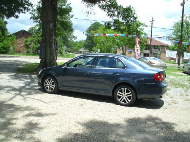 2005 Volkswagen Jetta Reg Cab 135.5 WB 4WD DRW