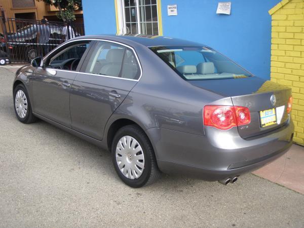 2005 Volkswagen Jetta Unknown