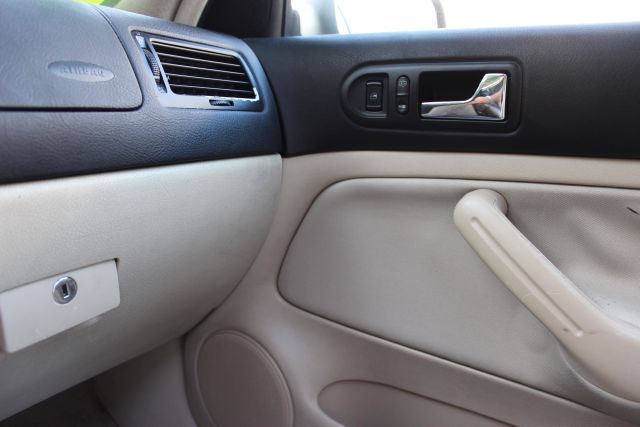 2005 Volkswagen Jetta EXV6 AT Leather