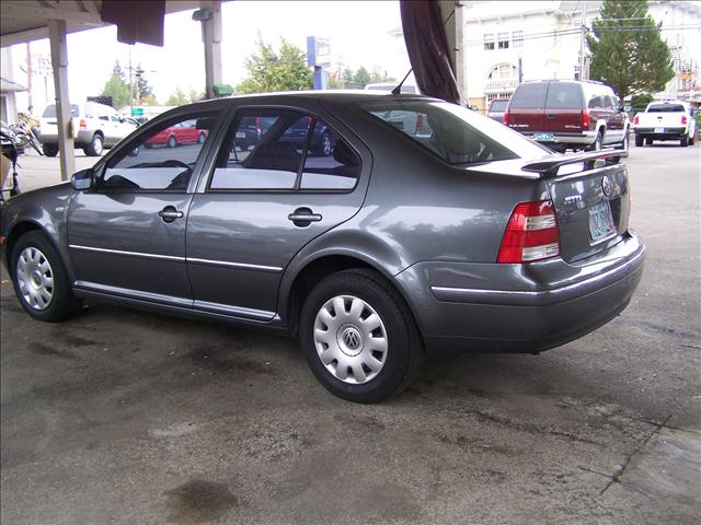 2005 Volkswagen Jetta S Sedan