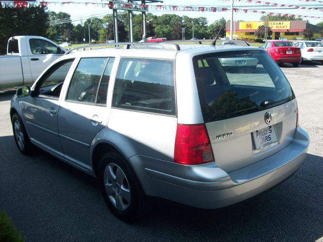 2005 Volkswagen Jetta 4dr 112 WB AWD