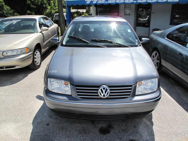 2005 Volkswagen Jetta FWD 4dr Sport