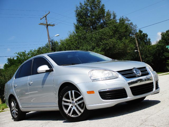 2005 Volkswagen Jetta Laredo4wd