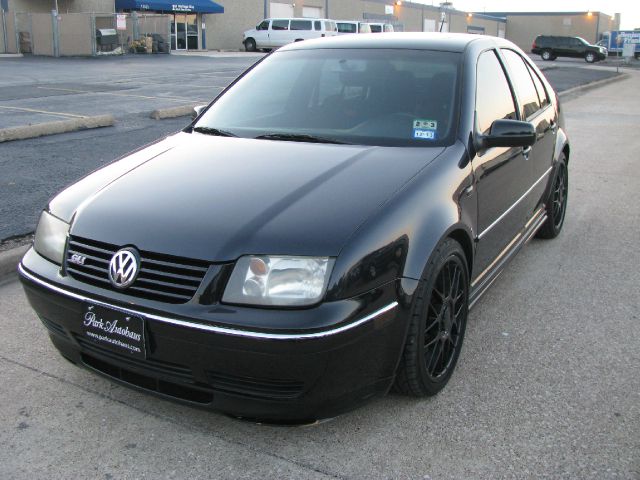 2005 Volkswagen Jetta Ml500 4matic 4dr 5.0L AWD SUV