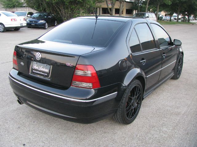 2005 Volkswagen Jetta Ml500 4matic 4dr 5.0L AWD SUV