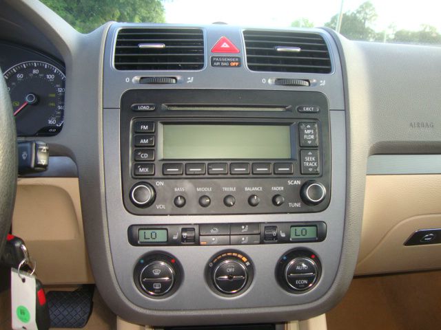 2005 Volkswagen Jetta CD With MP3