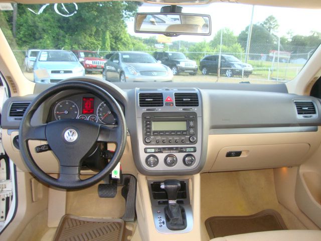 2005 Volkswagen Jetta CD With MP3