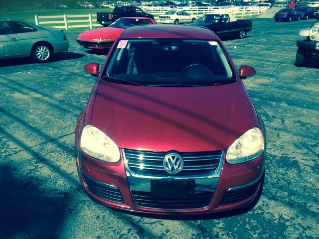 2006 Volkswagen Jetta Reg Cab 135.5 WB 4WD DRW