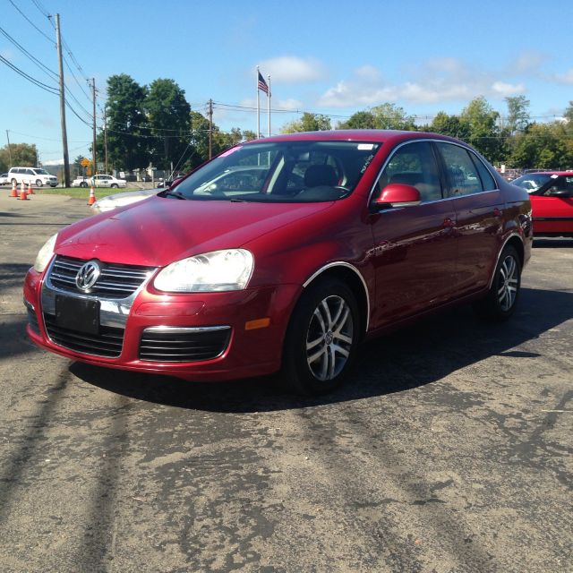 2006 Volkswagen Jetta Reg Cab 135.5 WB 4WD DRW