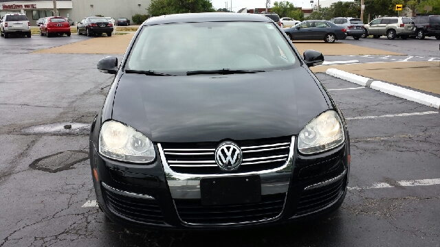 2006 Volkswagen Jetta > 2,695 Down