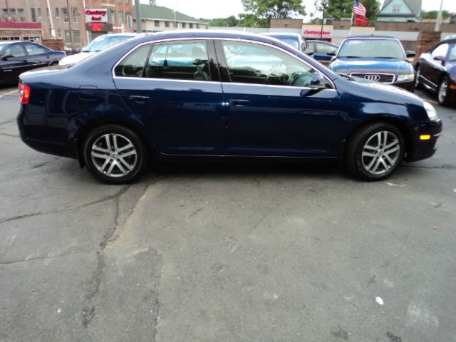 2006 Volkswagen Jetta Reg Cab 135.5 WB 4WD DRW