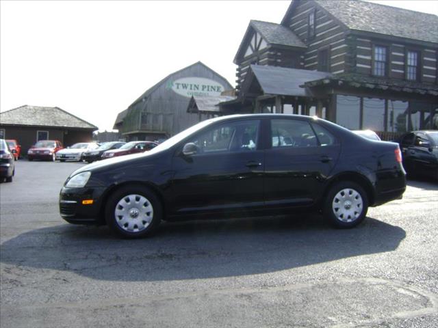 2006 Volkswagen Jetta 4DR SDN LE V6 AT