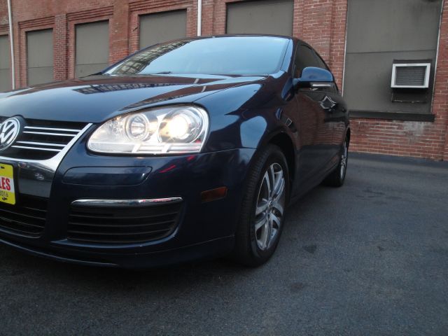 2006 Volkswagen Jetta Reg Cab 135.5 WB 4WD DRW