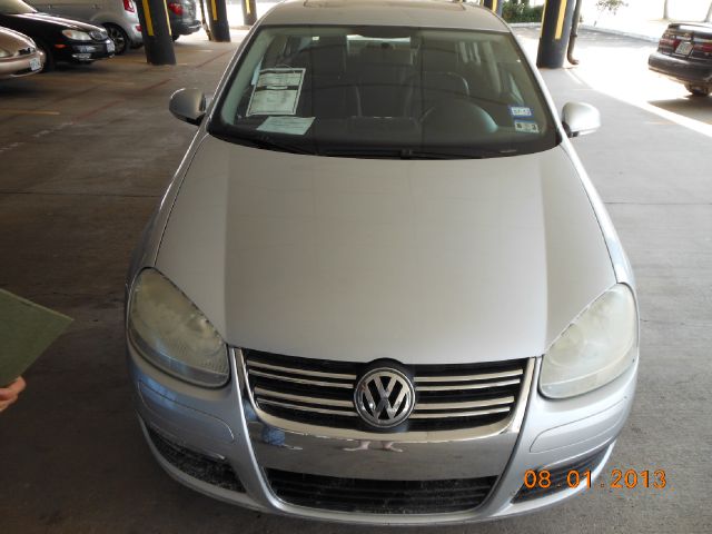 2006 Volkswagen Jetta Reg Cab 135.5 WB 4WD DRW