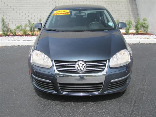 2006 Volkswagen Jetta 4DR SDN LE V6 AT