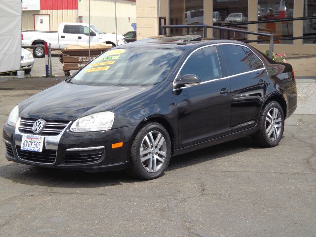 2006 Volkswagen Jetta Reg Cab 135.5 WB 4WD DRW