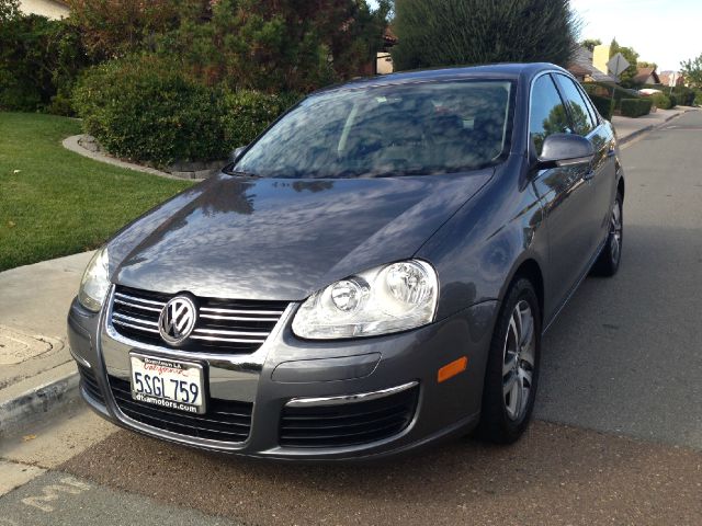 2006 Volkswagen Jetta Reg Cab 135.5 WB 4WD DRW