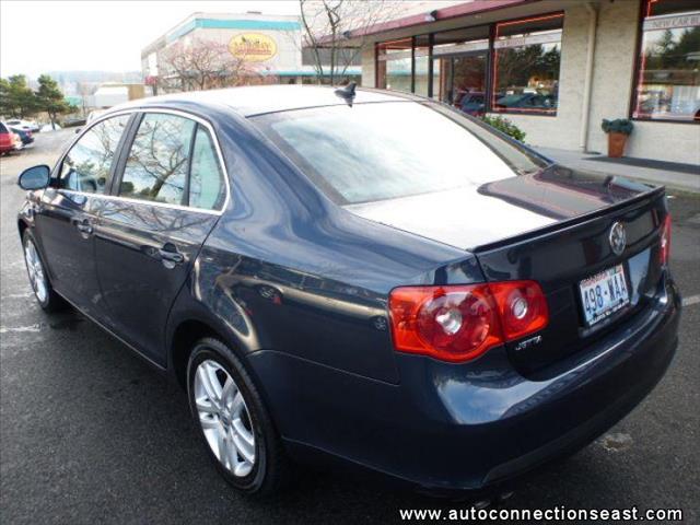 2006 Volkswagen Jetta 300 LTD Avail