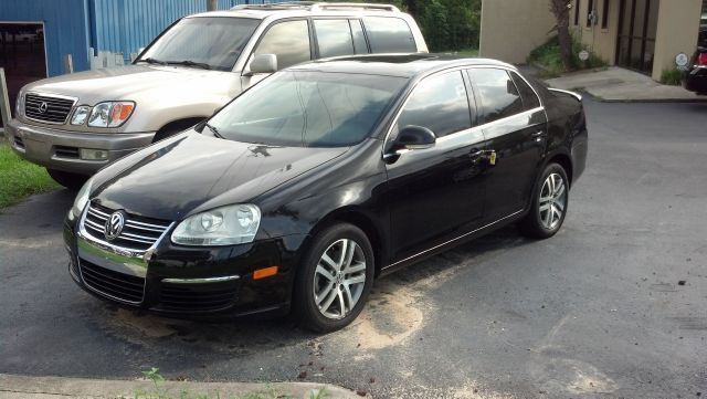 2006 Volkswagen Jetta ONE Owner Black Beauty