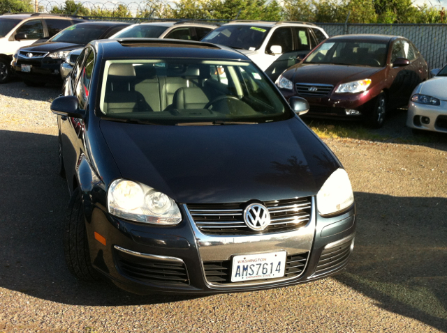 2006 Volkswagen Jetta G2500 Extended Cargo