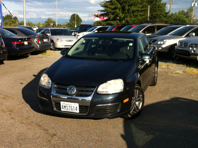 2006 Volkswagen Jetta G2500 Extended Cargo