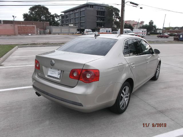 2006 Volkswagen Jetta 2dr Cabriolet Auto Quattro Premium Plus