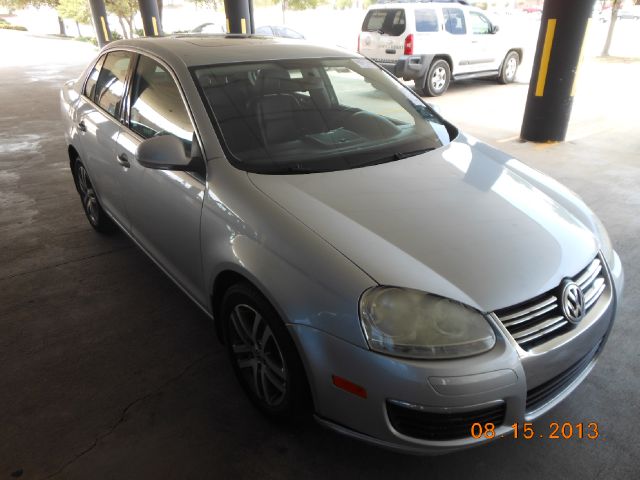 2006 Volkswagen Jetta Reg Cab 135.5 WB 4WD DRW