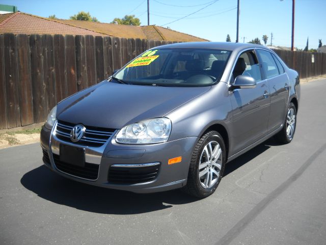 2006 Volkswagen Jetta Reg Cab 135.5 WB 4WD DRW