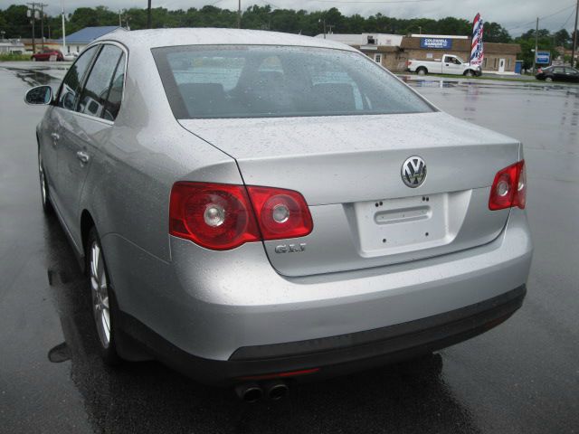 2006 Volkswagen Jetta 5.0L