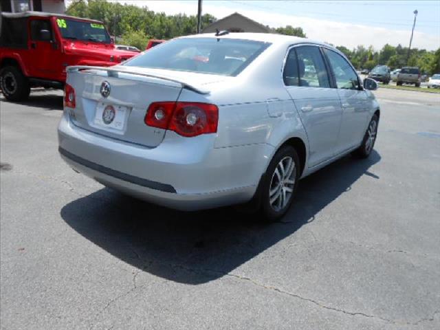 2006 Volkswagen Jetta Silverado LS Z71