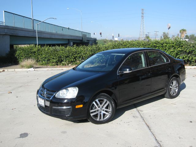 2006 Volkswagen Jetta Reg Cab 135.5 WB 4WD DRW