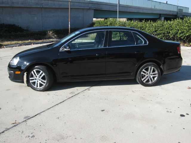 2006 Volkswagen Jetta Reg Cab 135.5 WB 4WD DRW