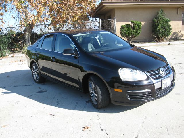 2006 Volkswagen Jetta Reg Cab 135.5 WB 4WD DRW