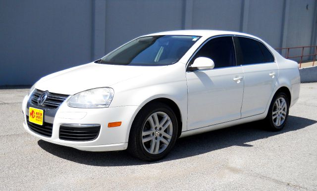 2007 Volkswagen Jetta Reg Cab 112 WB 4WD SLT