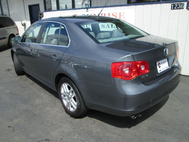 2007 Volkswagen Jetta Touring Package And Navigation