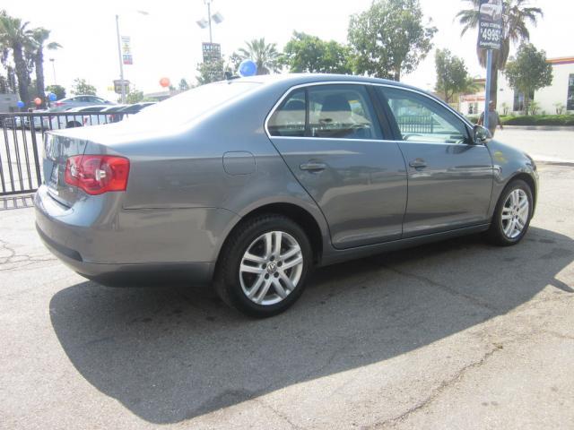 2007 Volkswagen Jetta GS-R