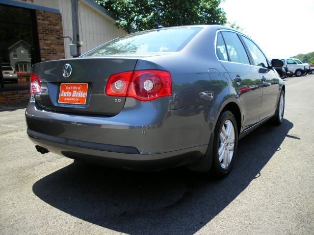 2007 Volkswagen Jetta QUAD CAB Sport 1500 Down