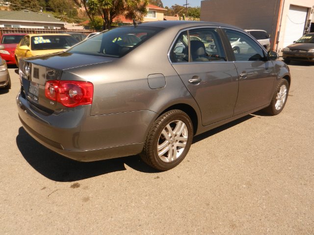 2007 Volkswagen Jetta LT A CV AUTO