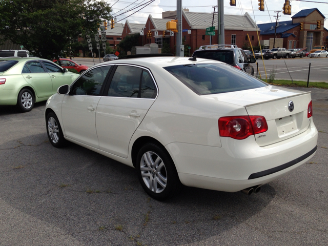 2007 Volkswagen Jetta QUAD CAB Sport 1500 Down