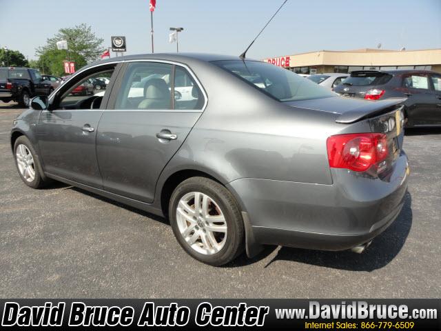 2007 Volkswagen Jetta AWD Luxury Sport