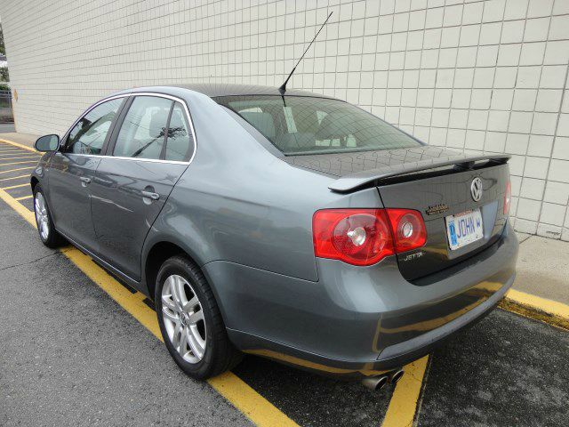 2007 Volkswagen Jetta Supercharged Notchback