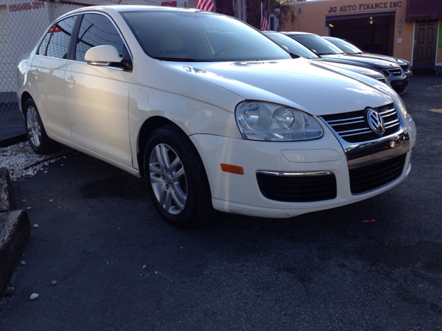 2007 Volkswagen Jetta QUAD CAB Sport 1500 Down