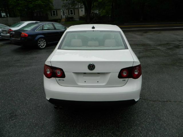 2008 Volkswagen Jetta Supercharged Notchback