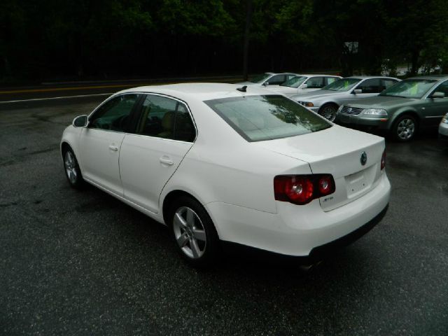 2008 Volkswagen Jetta Supercharged Notchback