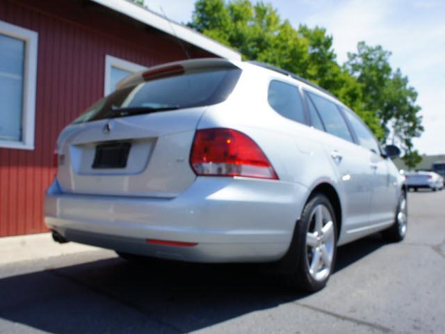 2009 Volkswagen Jetta SEL Front-wheel Drive